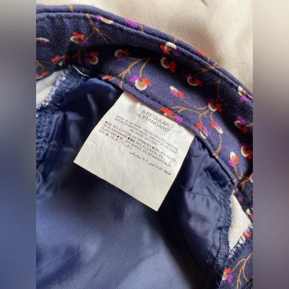 💐Old Navy Floral trousers💐 - Picture 6 of 6